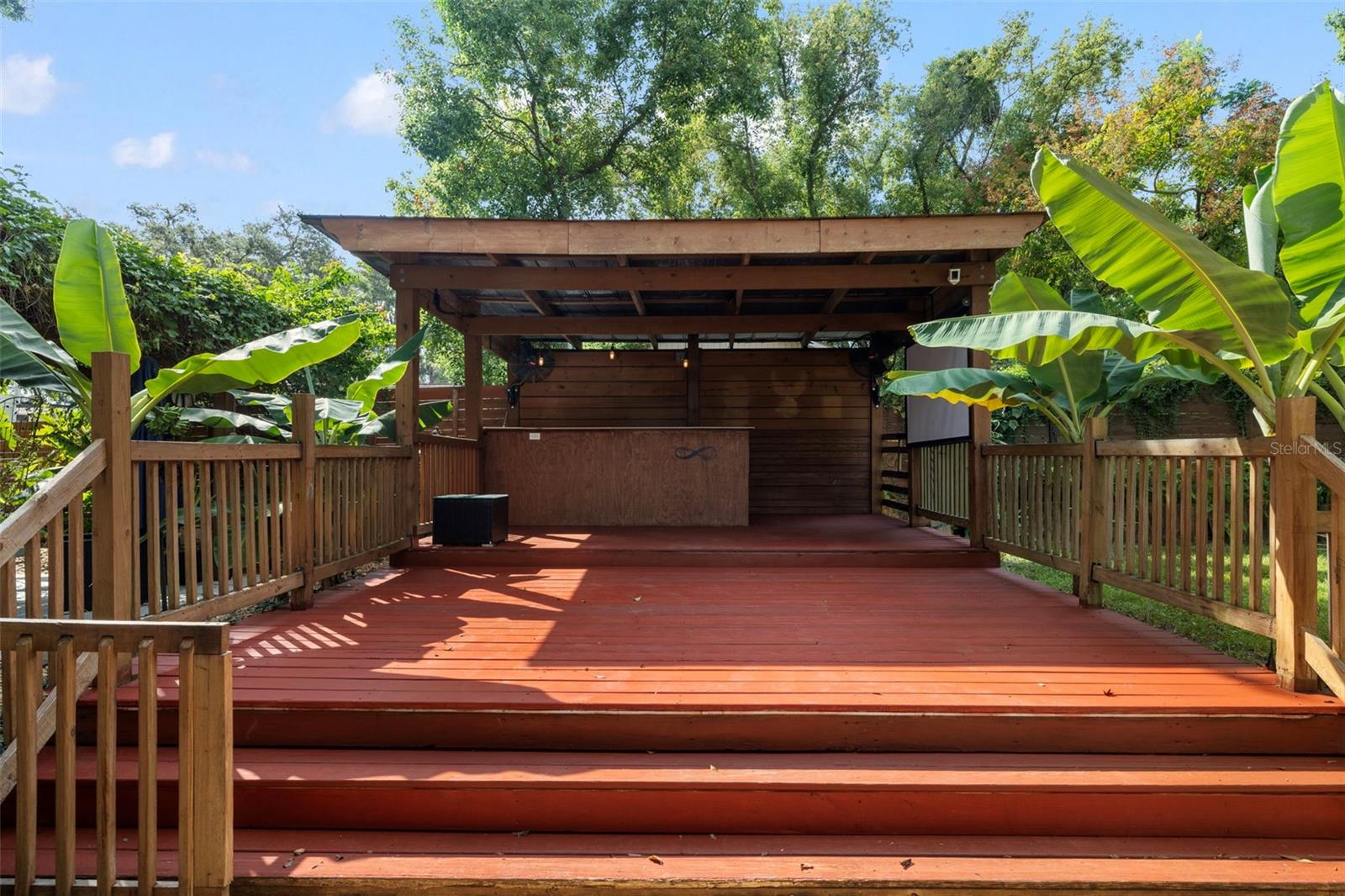 Image 34 of 52 For 405 1st Avenue Se