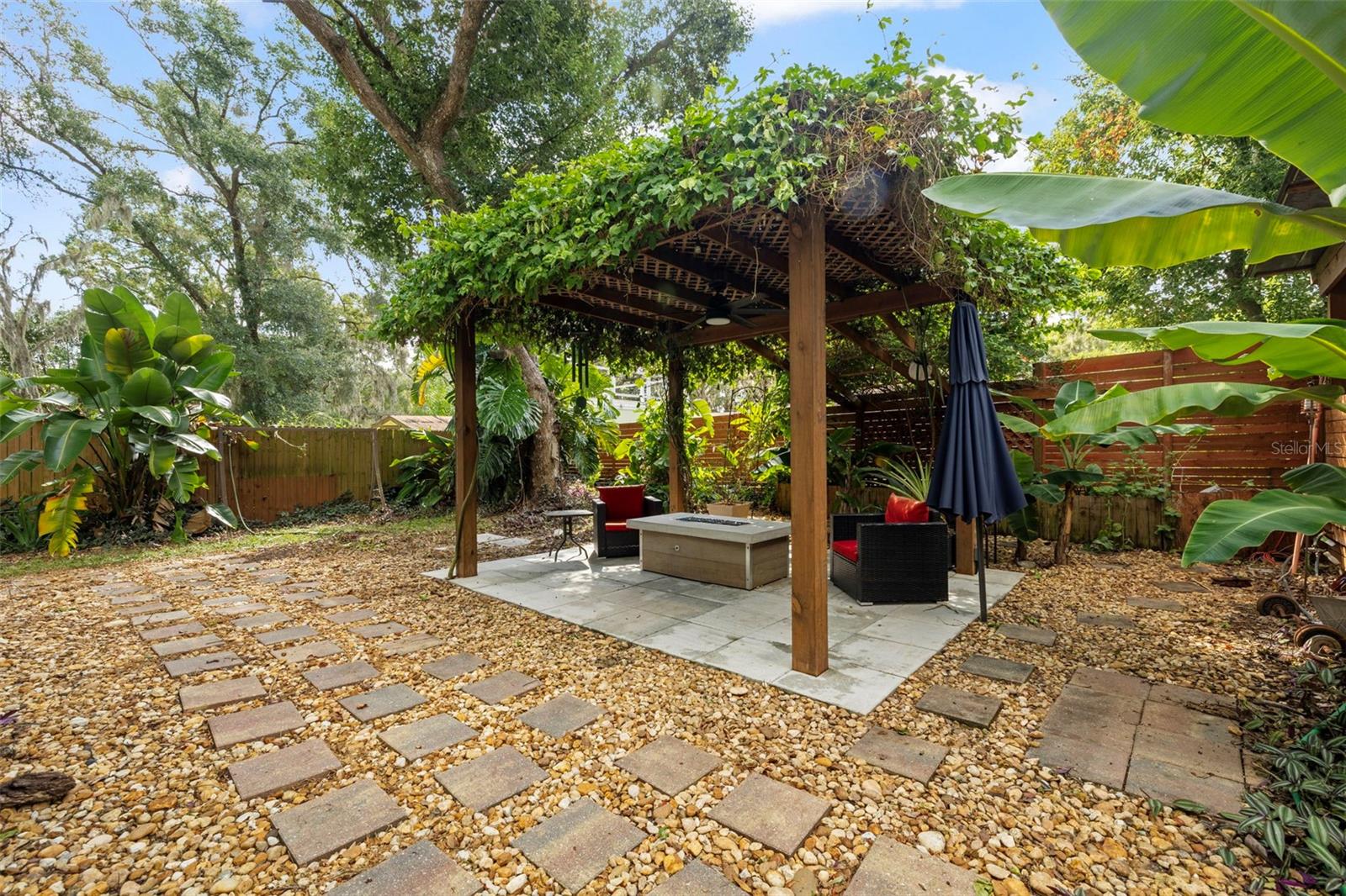 Image 43 of 52 For 405 1st Avenue Se