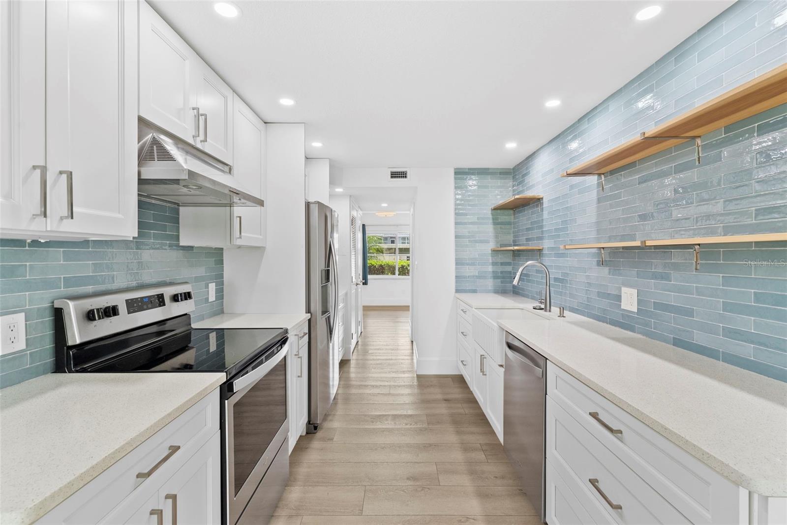 Image 14 of 45 For 4920 Locust Street Ne 104