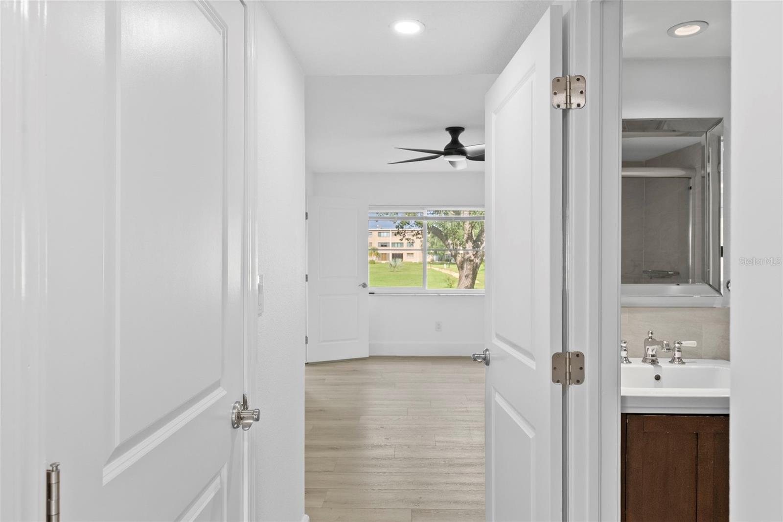 Image 29 of 45 For 4920 Locust Street Ne 104