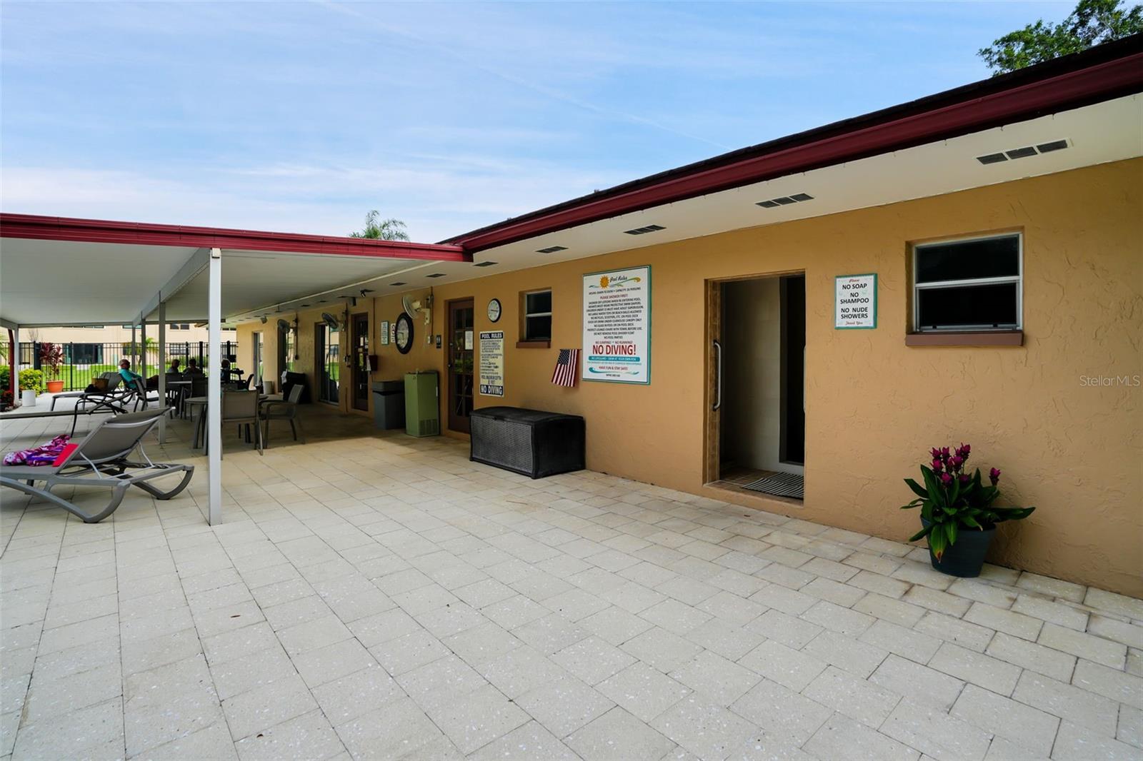 Image 41 of 45 For 4920 Locust Street Ne 104