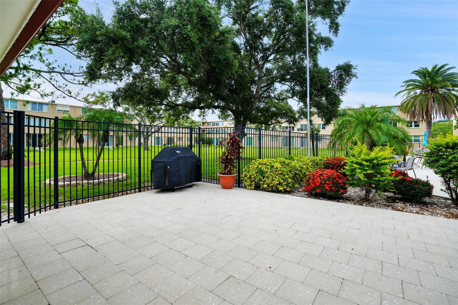 Image 42 of 45 For 4920 Locust Street Ne 104