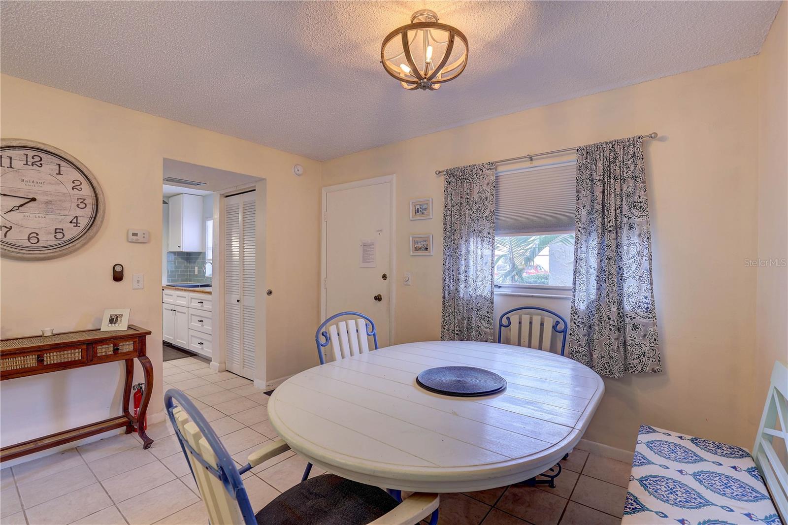 Image 11 of 31 For 2750 Bay Drive 4d