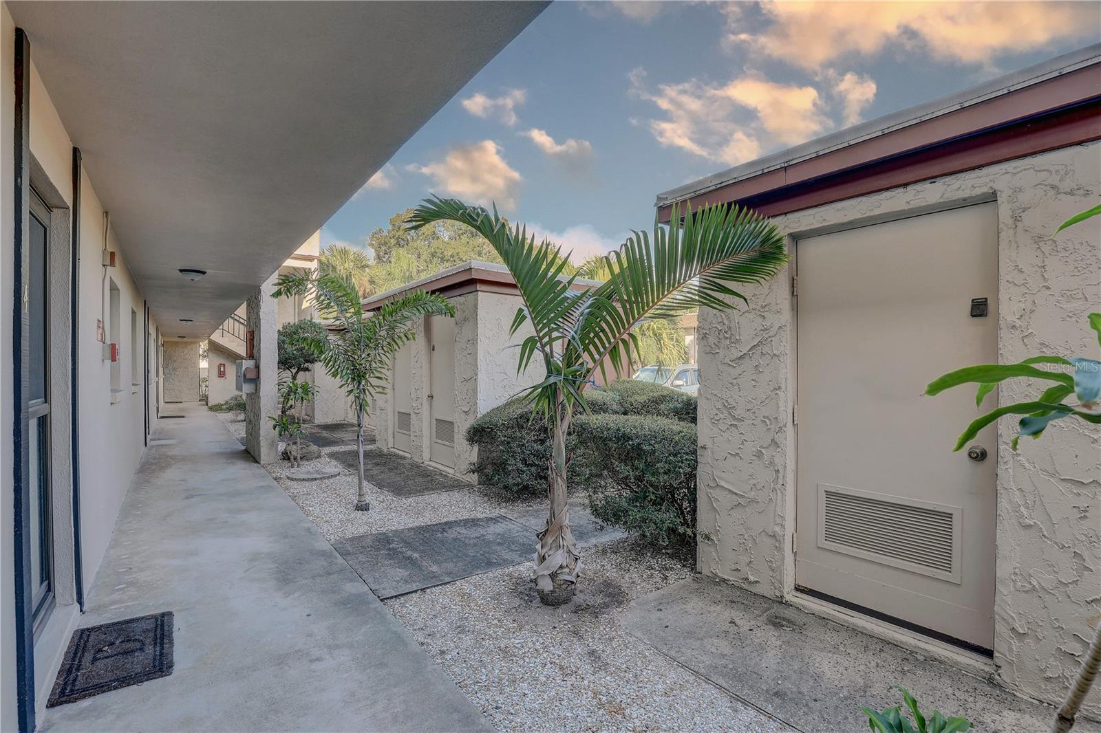 Image 20 of 31 For 2750 Bay Drive 4d