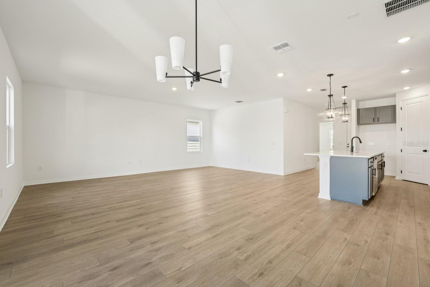 Image 11 of 40 For 2211 Broadbrook Drive