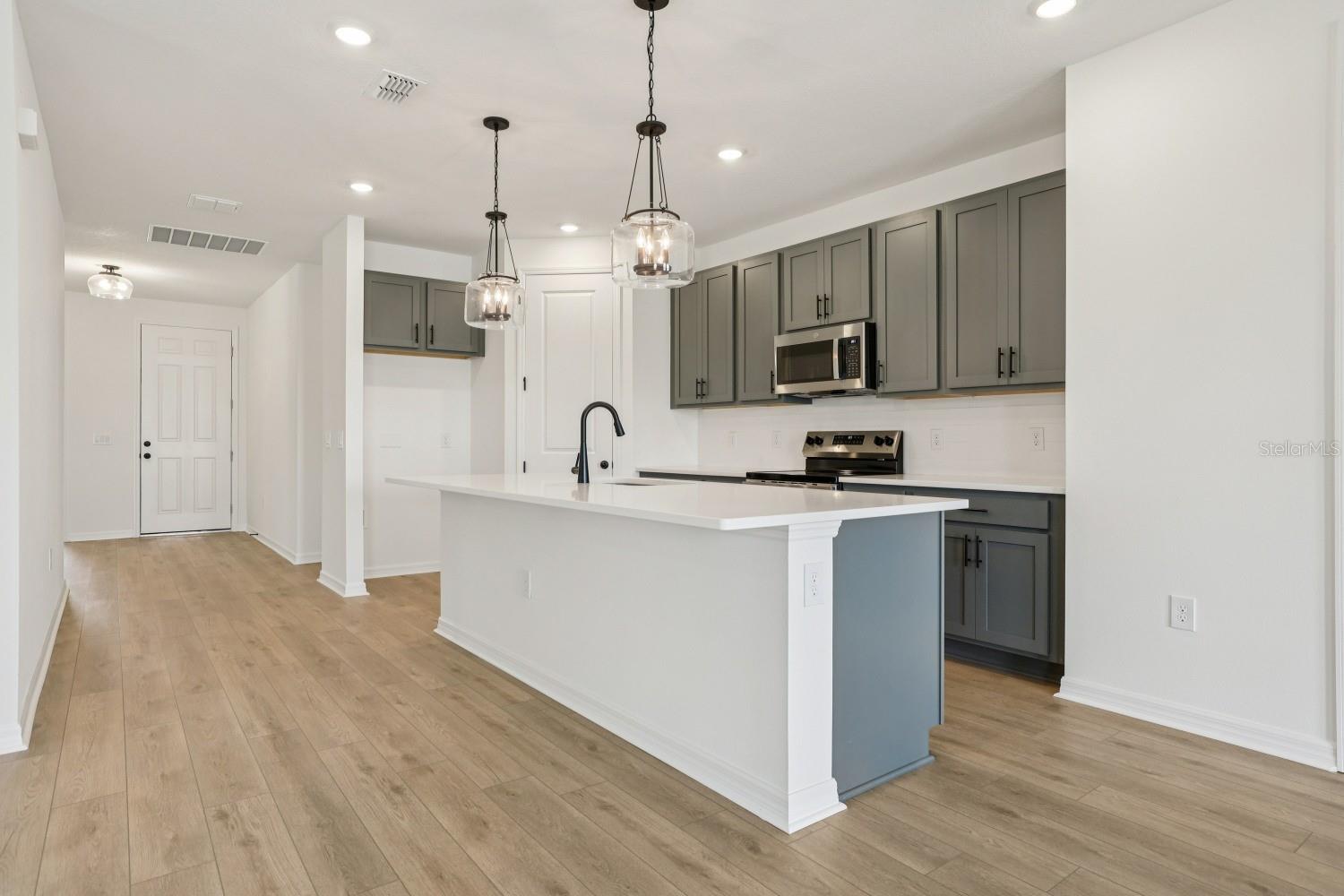 Image 13 of 40 For 2211 Broadbrook Drive