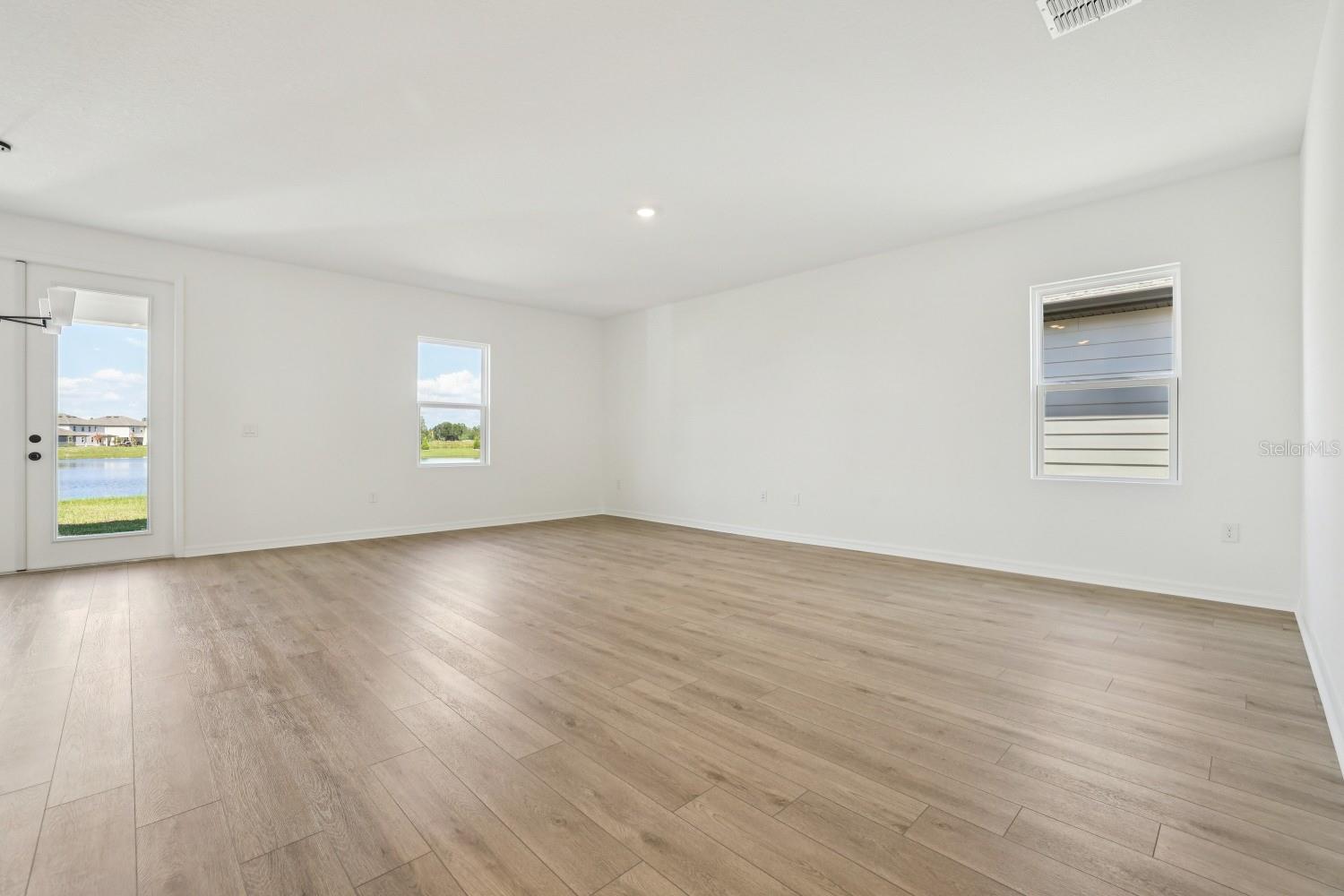 Image 8 of 40 For 2211 Broadbrook Drive