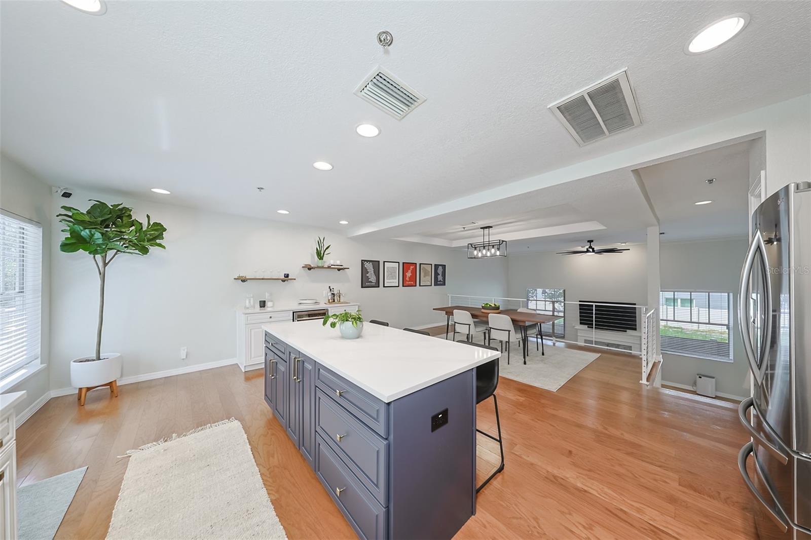 Image 13 of 56 For 2403 Palm Drive 2