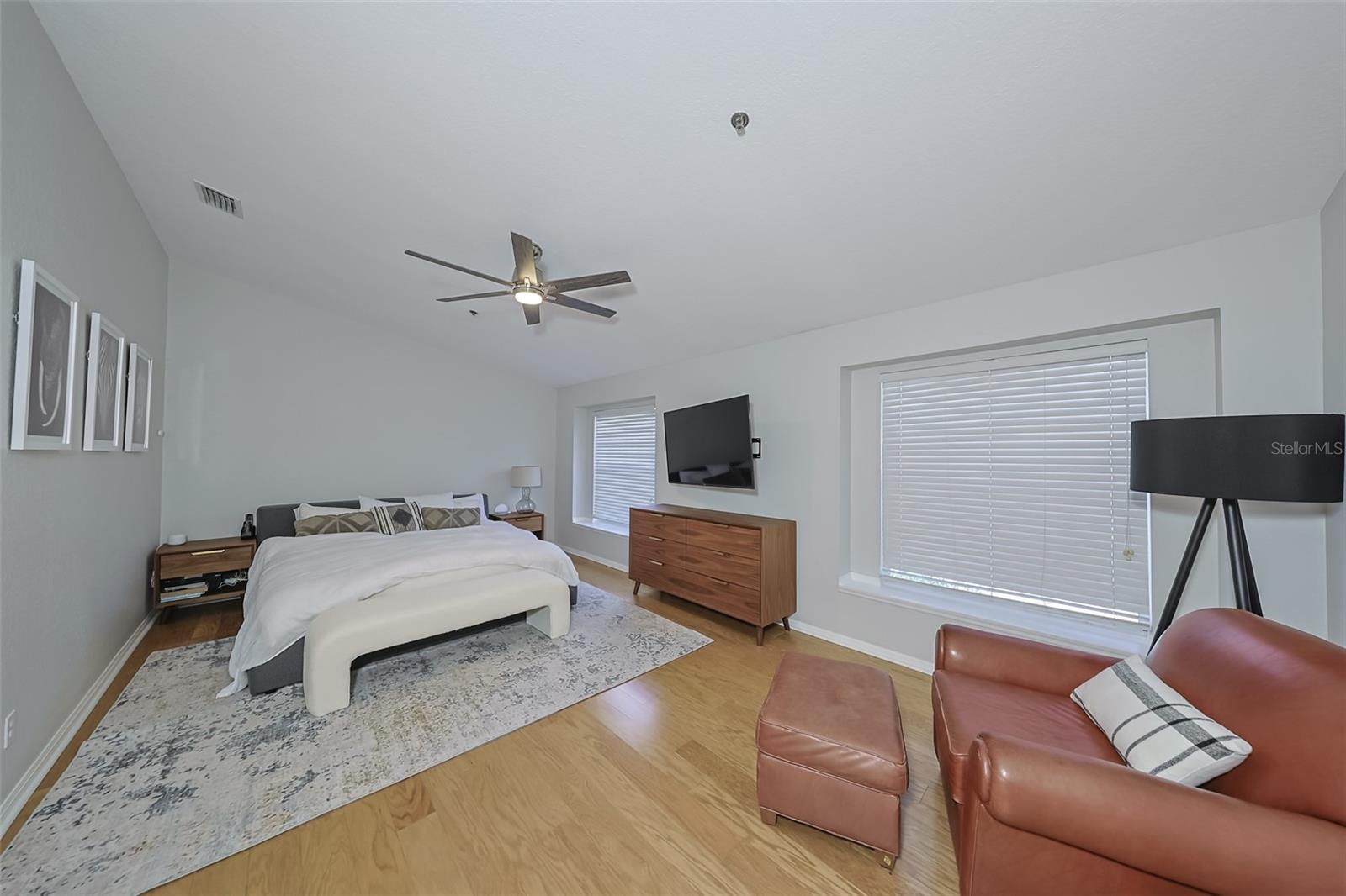 Image 19 of 56 For 2403 Palm Drive 2