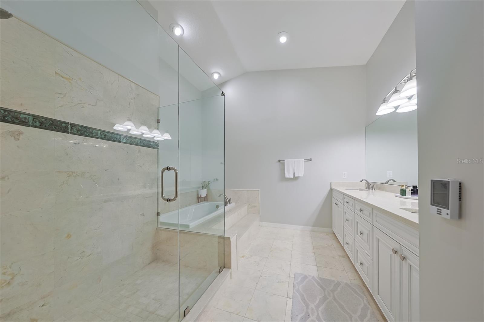 Image 23 of 56 For 2403 Palm Drive 2