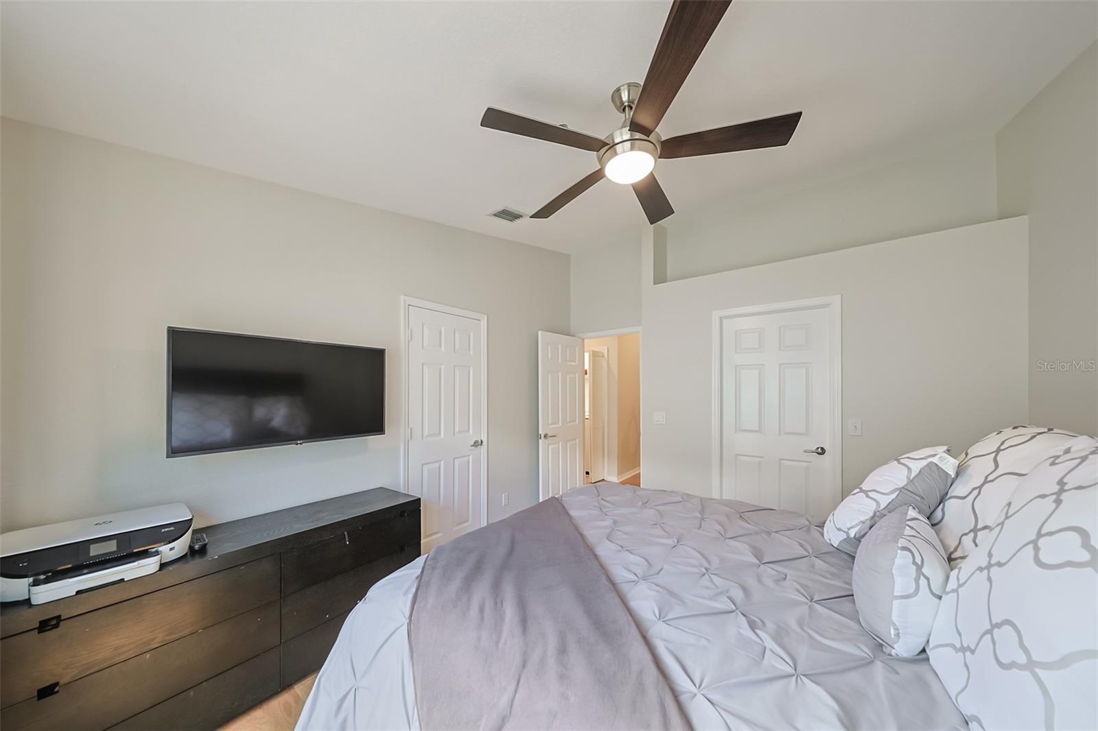 Image 29 of 56 For 2403 Palm Drive 2