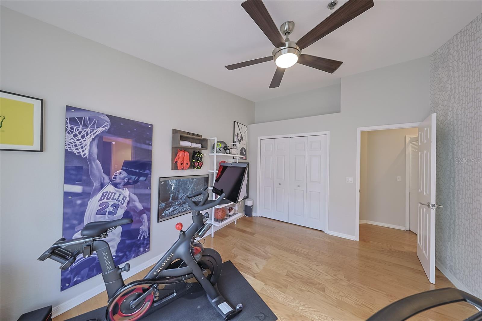 Image 32 of 56 For 2403 Palm Drive 2