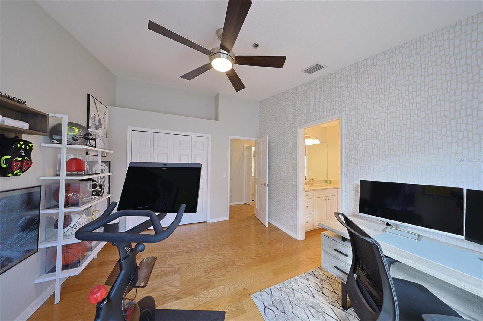 Image 33 of 56 For 2403 Palm Drive 2