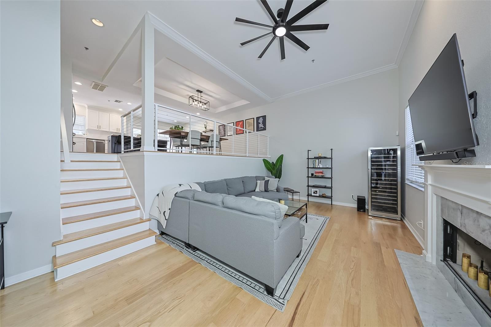 Image 4 of 56 For 2403 Palm Drive 2