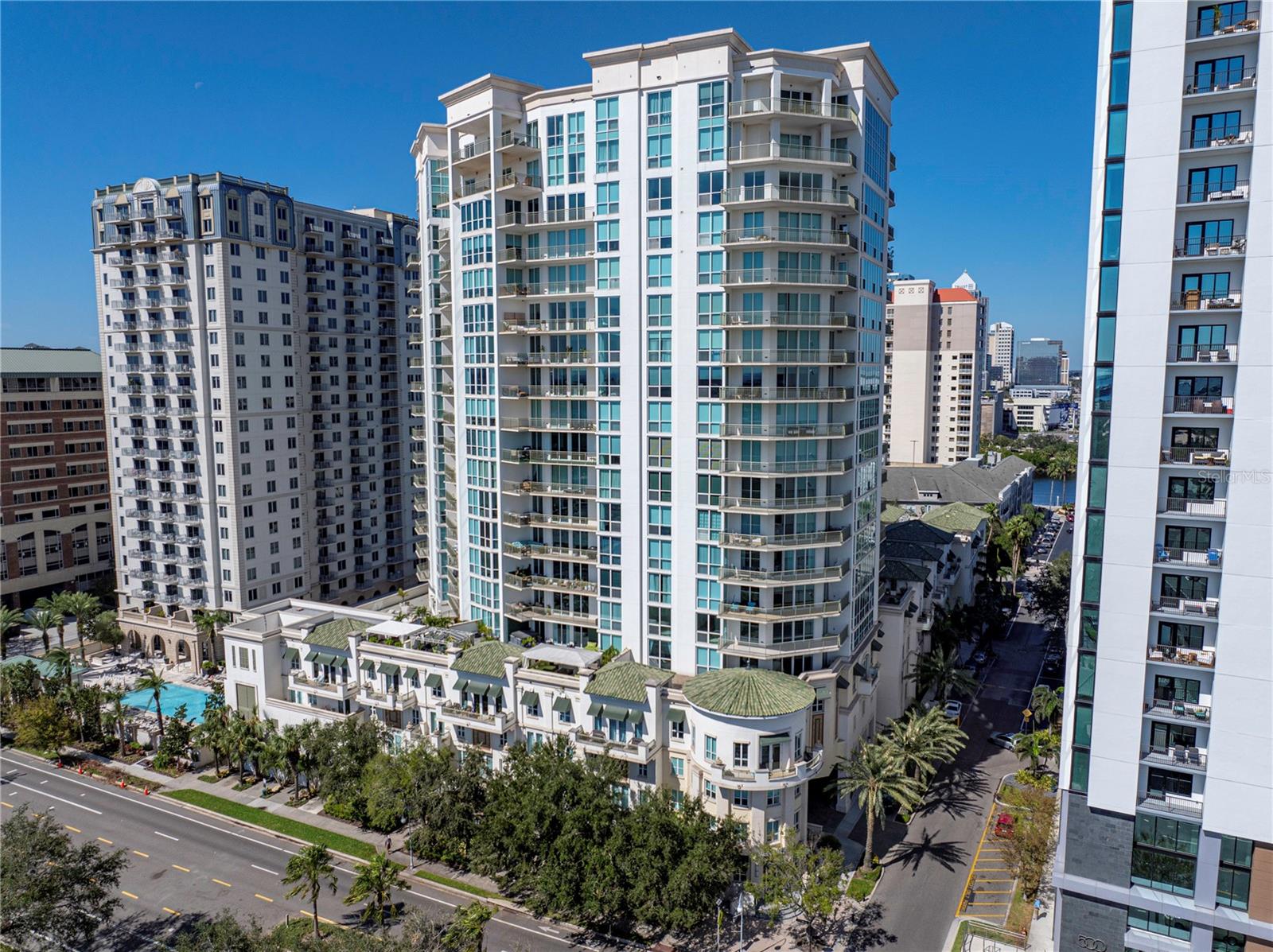 Image 100 of 100 For 450 Knights Run Avenue 702