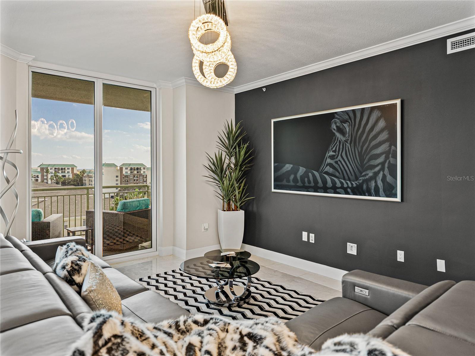 Image 17 of 100 For 450 Knights Run Avenue 702