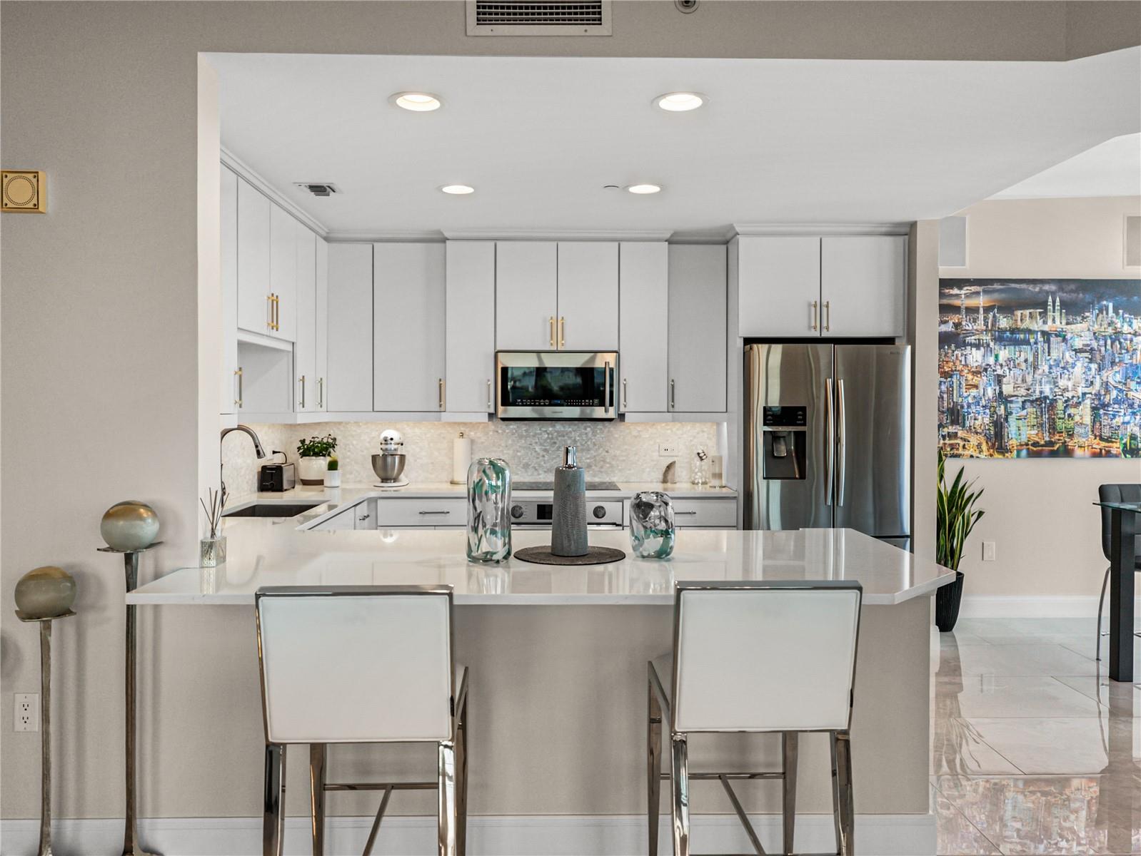 Image 26 of 100 For 450 Knights Run Avenue 702