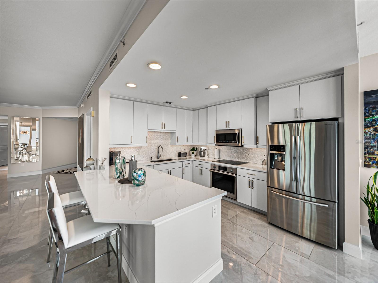 Image 27 of 100 For 450 Knights Run Avenue 702