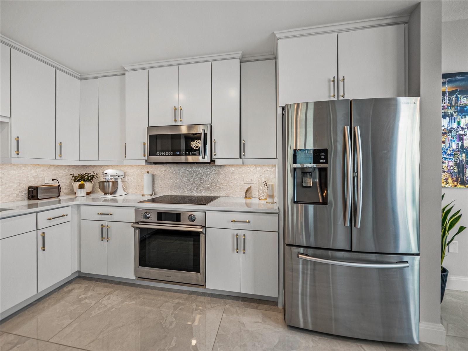 Image 31 of 100 For 450 Knights Run Avenue 702