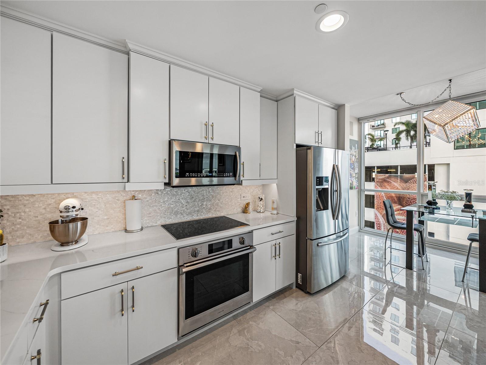 Image 32 of 100 For 450 Knights Run Avenue 702