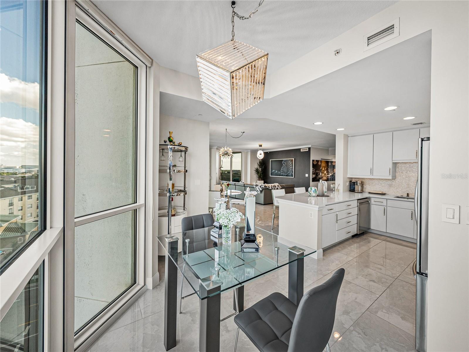 Image 37 of 100 For 450 Knights Run Avenue 702