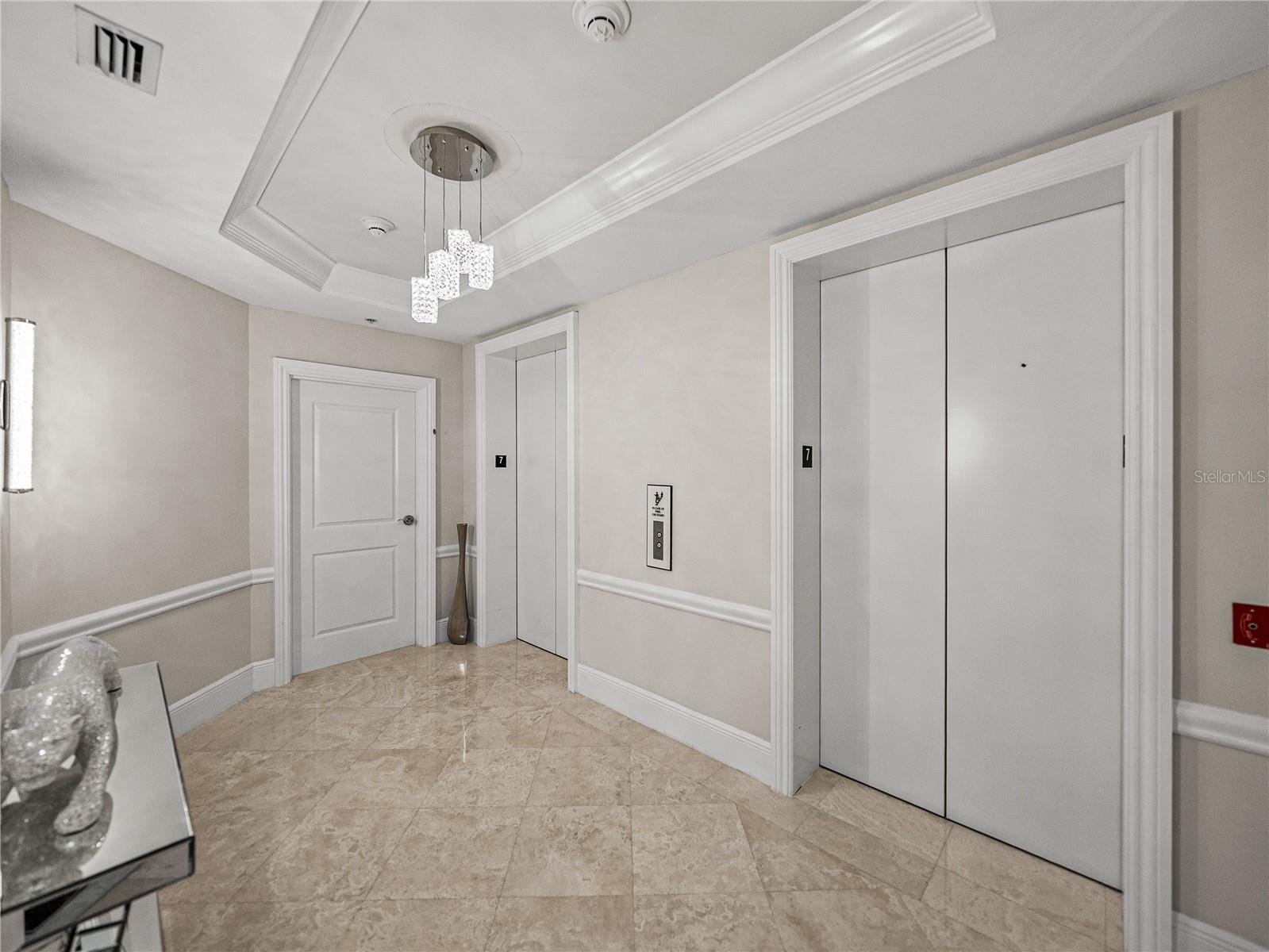 Image 4 of 100 For 450 Knights Run Avenue 702