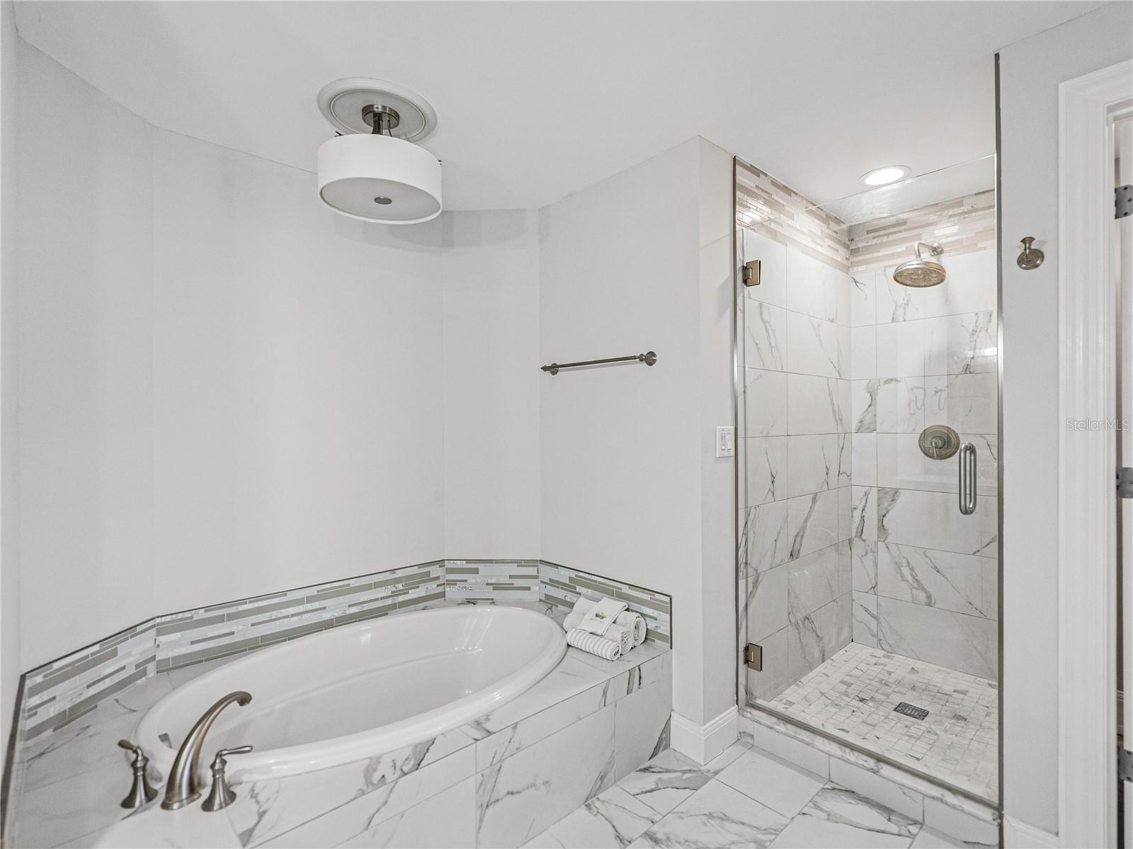 Image 43 of 100 For 450 Knights Run Avenue 702