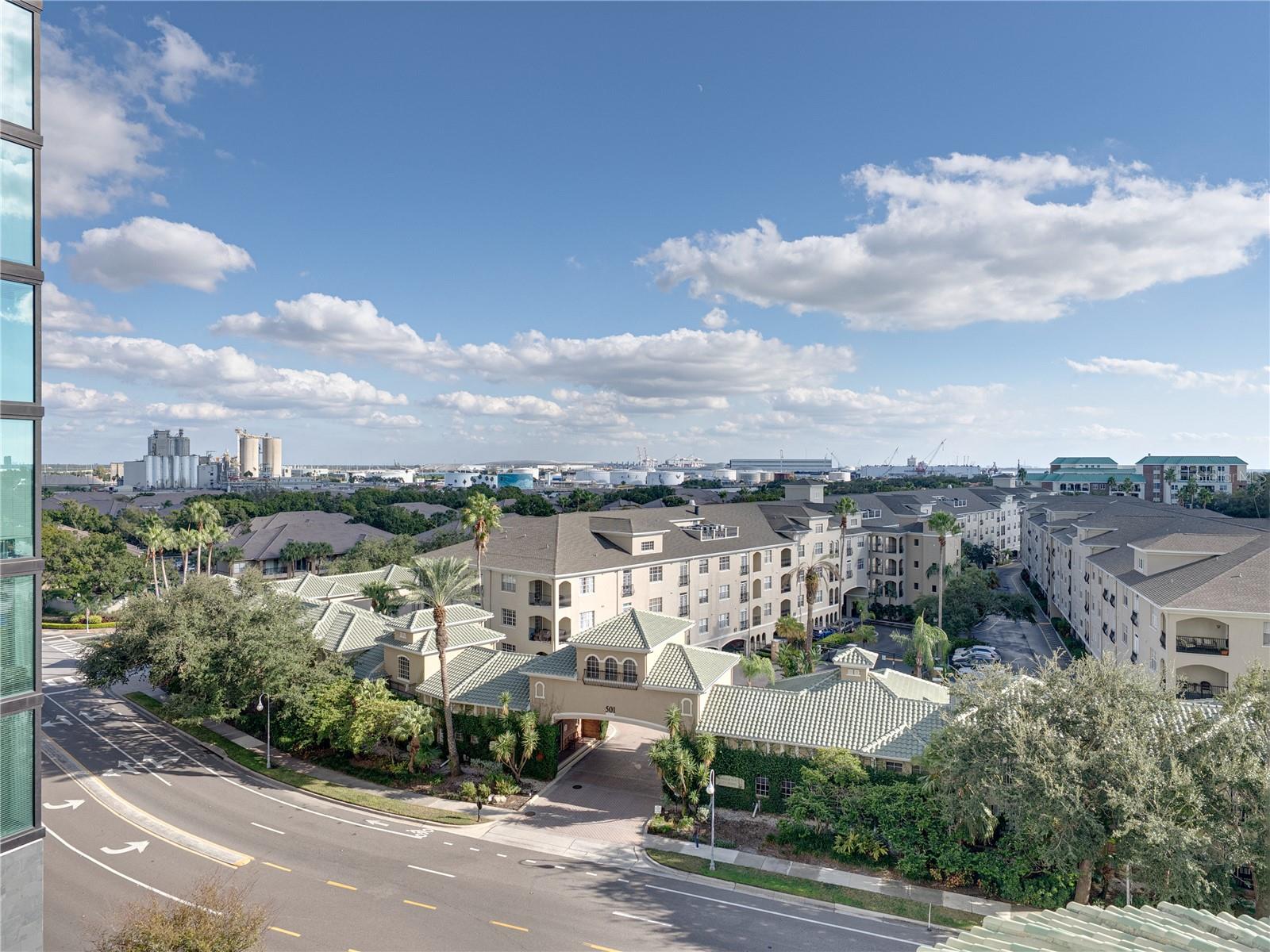 Image 71 of 100 For 450 Knights Run Avenue 702