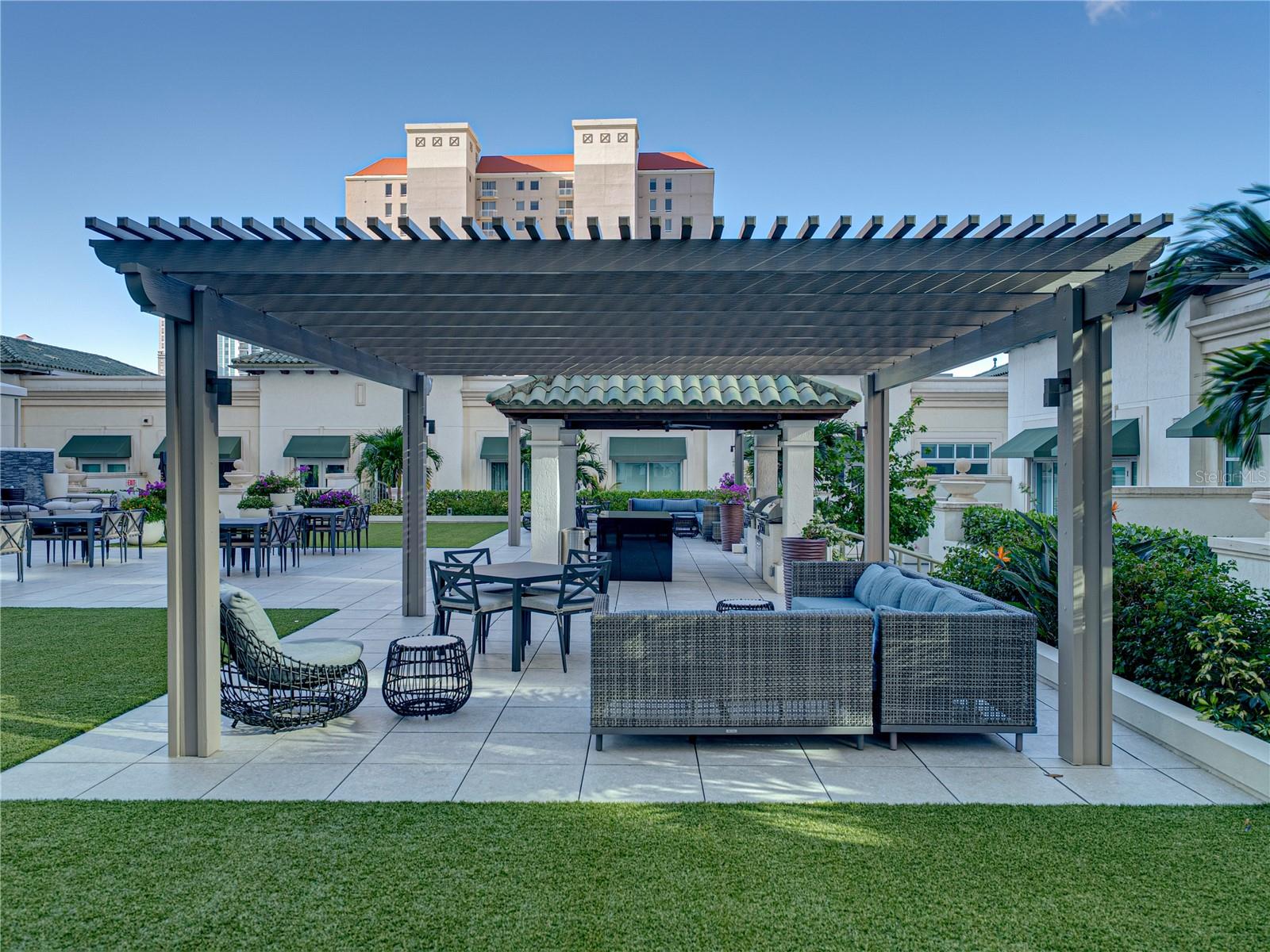 Image 75 of 100 For 450 Knights Run Avenue 702