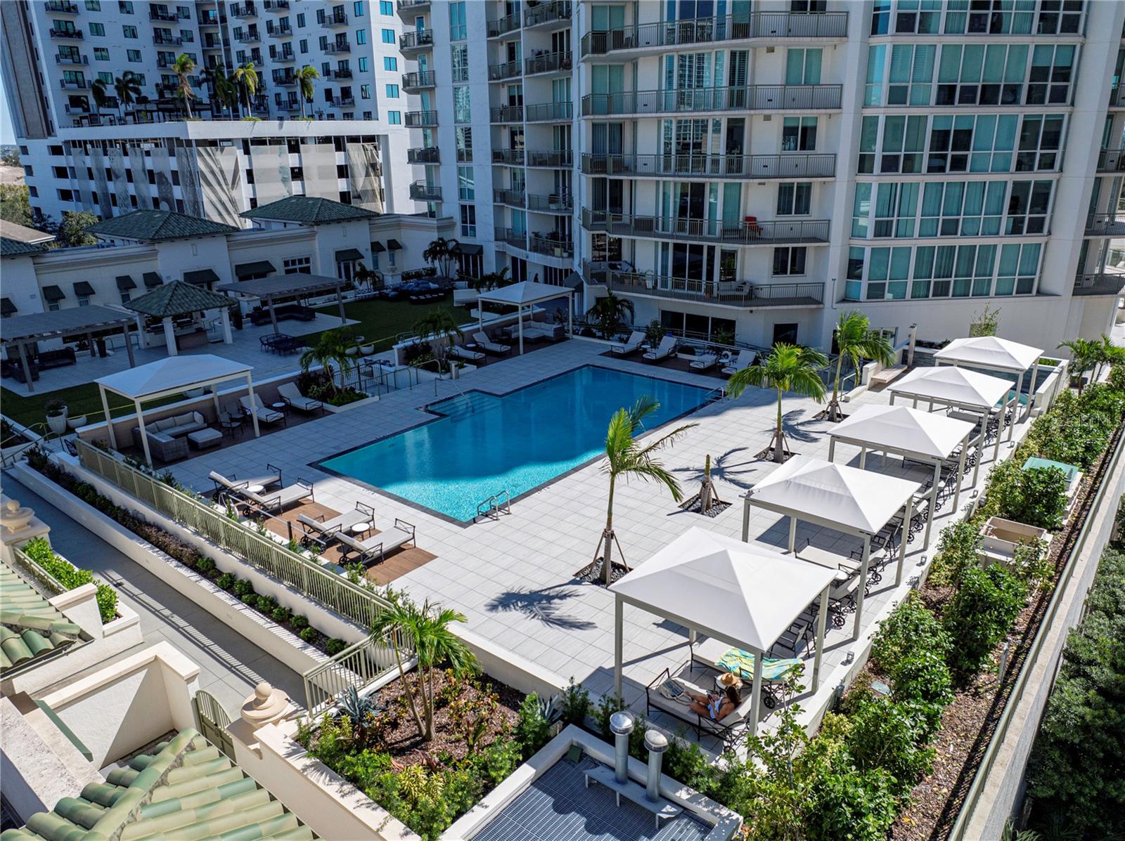 Image 82 of 100 For 450 Knights Run Avenue 702