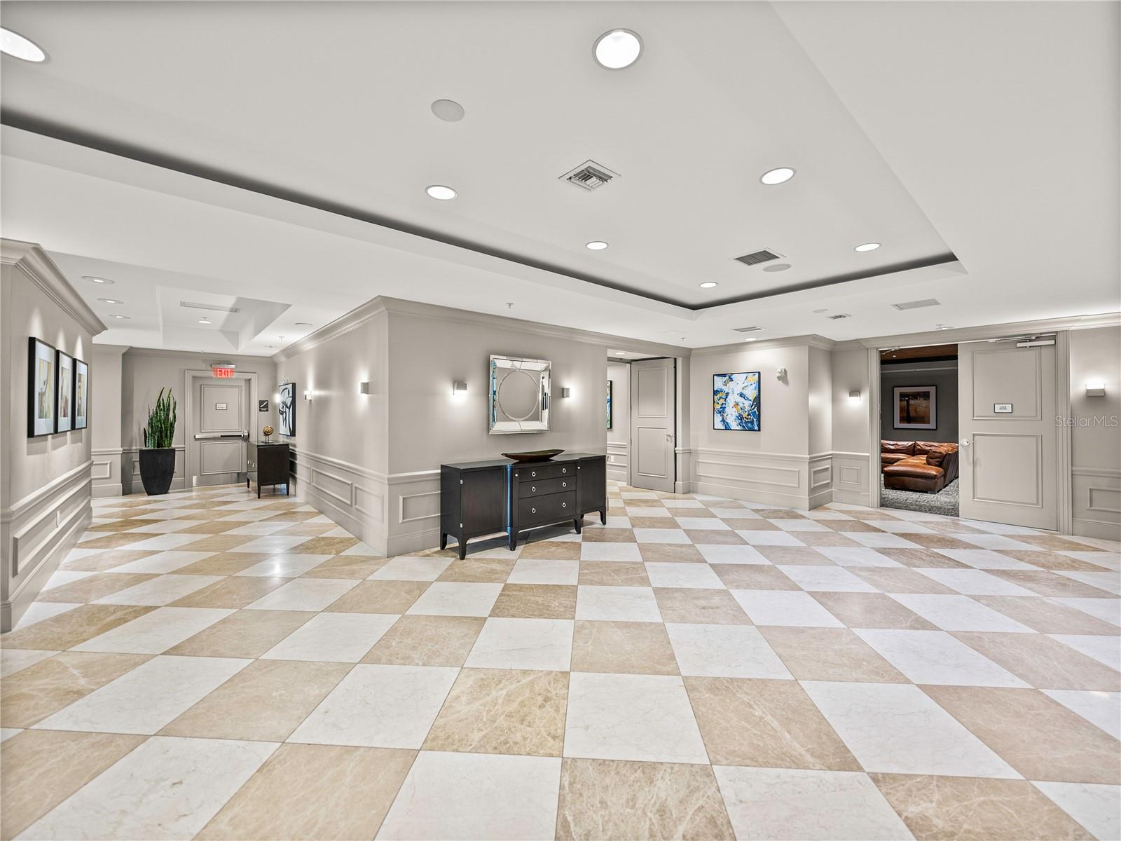 Image 88 of 100 For 450 Knights Run Avenue 702