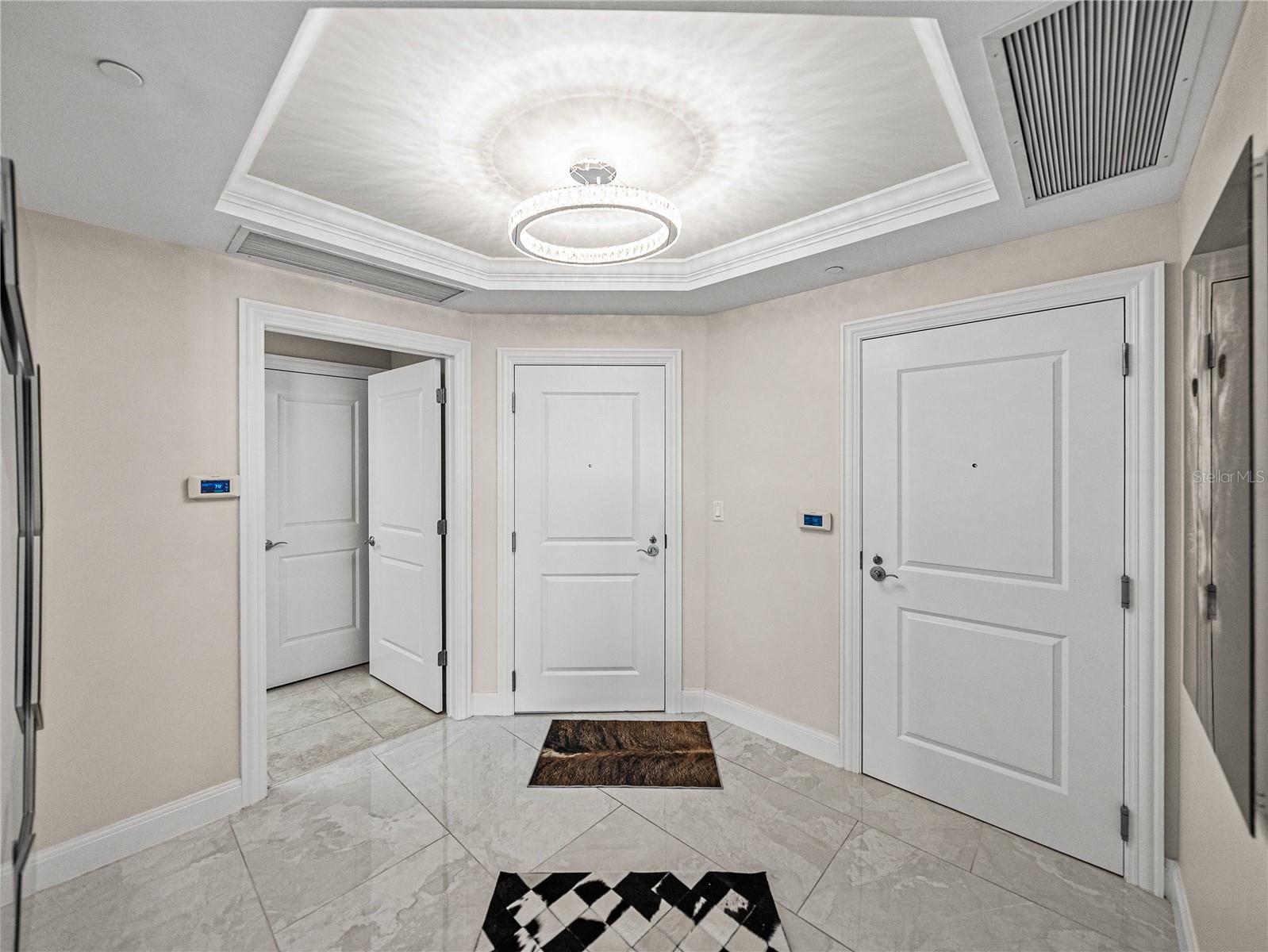 Image 9 of 100 For 450 Knights Run Avenue 702