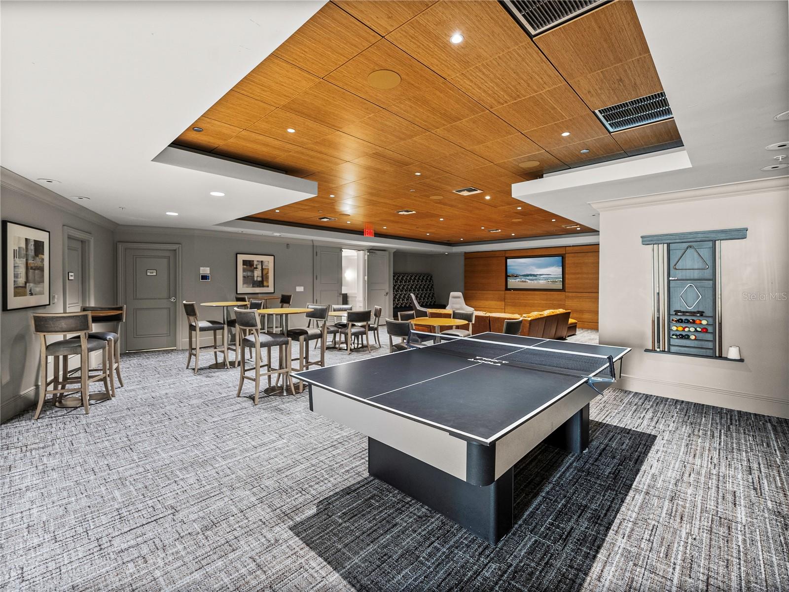 Image 90 of 100 For 450 Knights Run Avenue 702