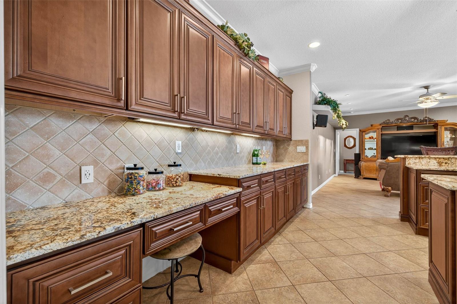 Image 6 of 30 For 9221 Sea Oaks Court