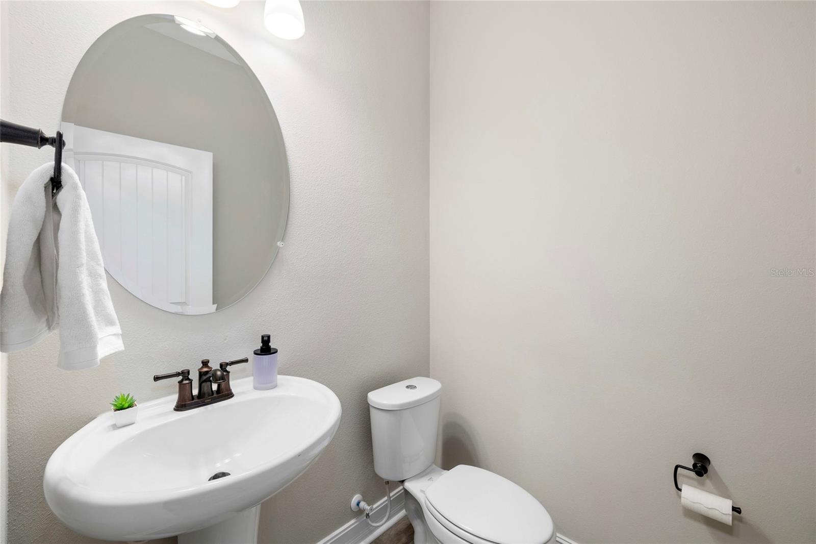 Image 30 of 49 For 10736 Whitland Grove Drive