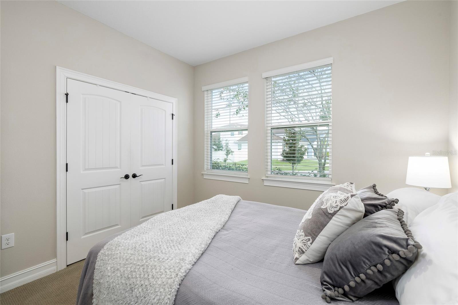 Image 32 of 49 For 10736 Whitland Grove Drive