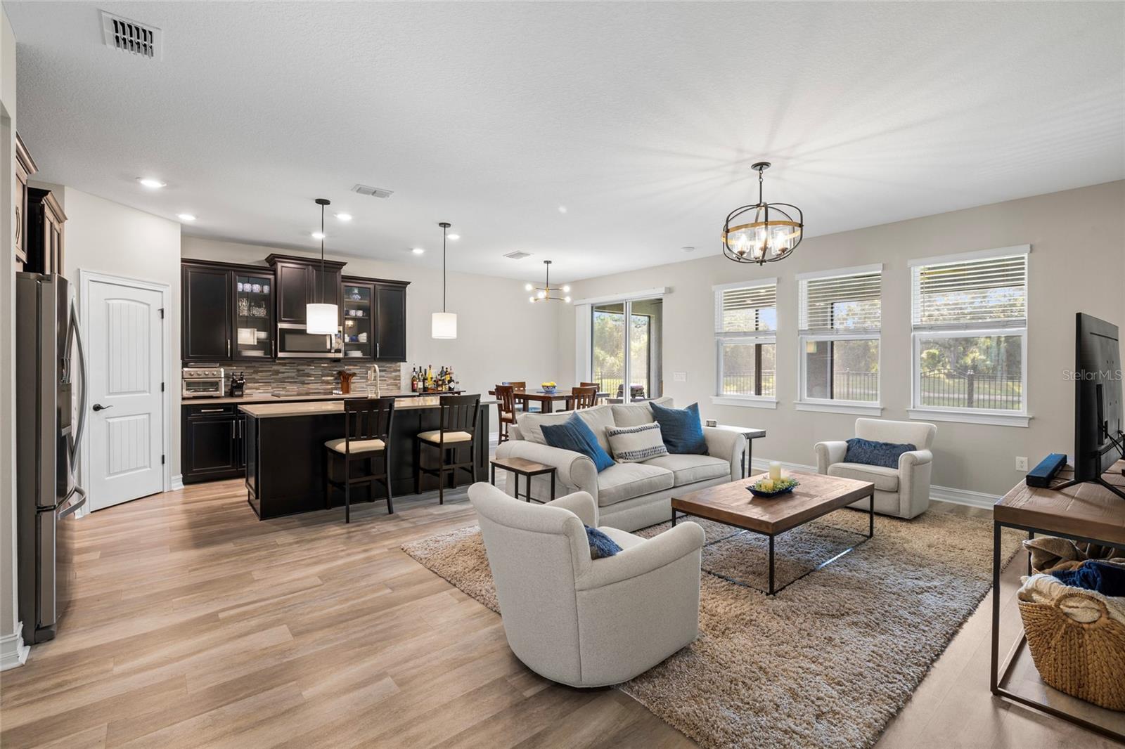 Image 4 of 49 For 10736 Whitland Grove Drive