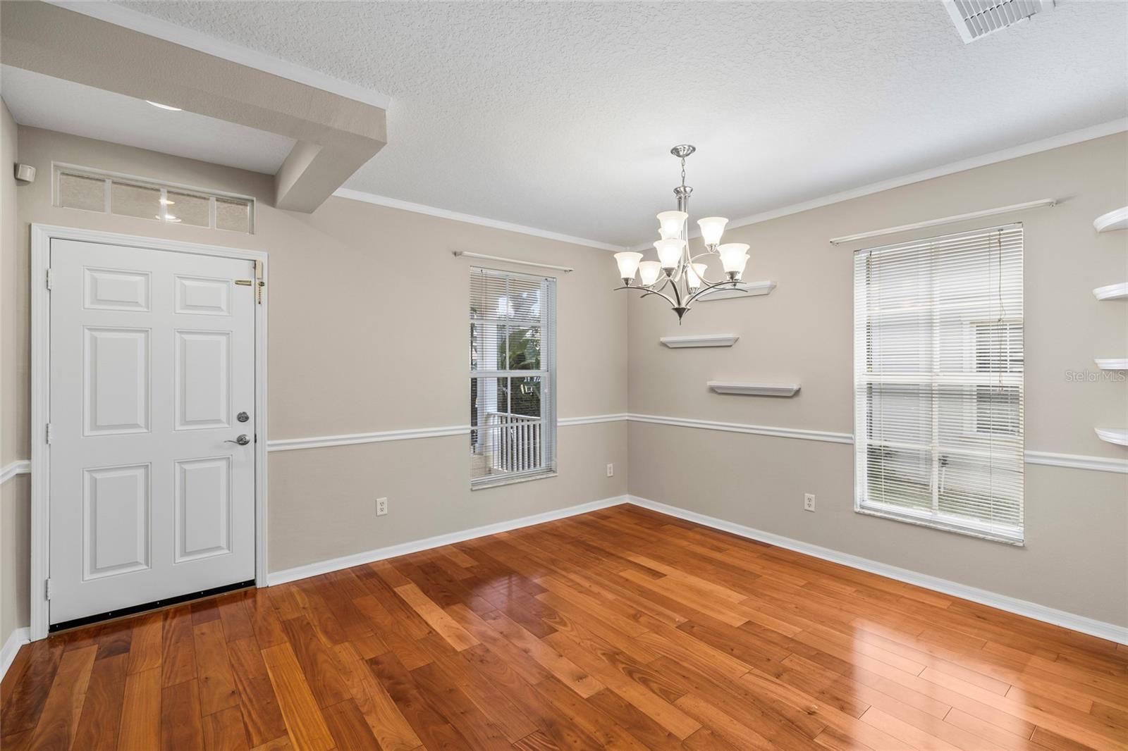 Image 10 of 61 For 5909 Grand Loneoak Lane