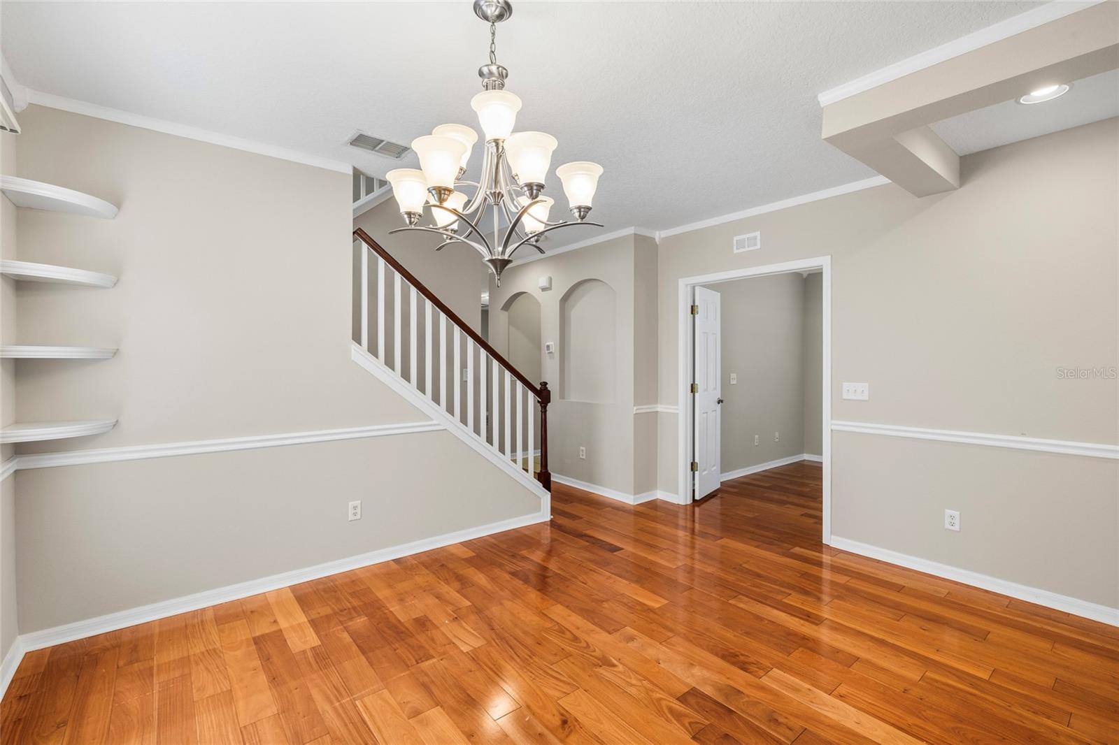 Image 11 of 61 For 5909 Grand Loneoak Lane