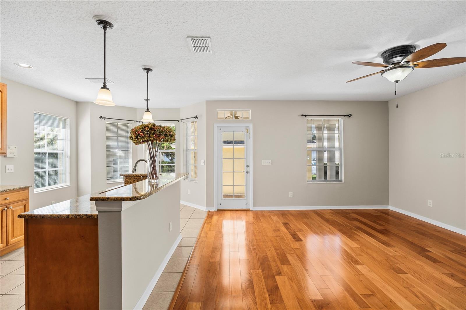 Image 13 of 61 For 5909 Grand Loneoak Lane