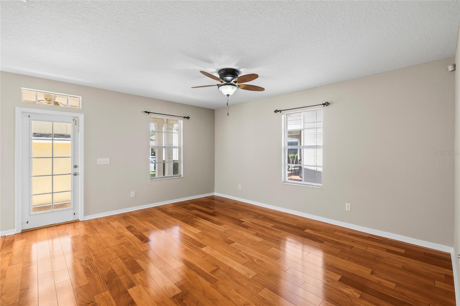 Image 14 of 61 For 5909 Grand Loneoak Lane