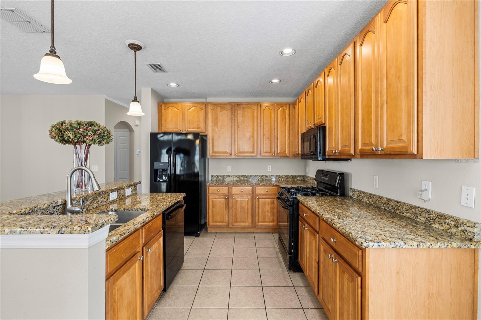 Image 22 of 61 For 5909 Grand Loneoak Lane