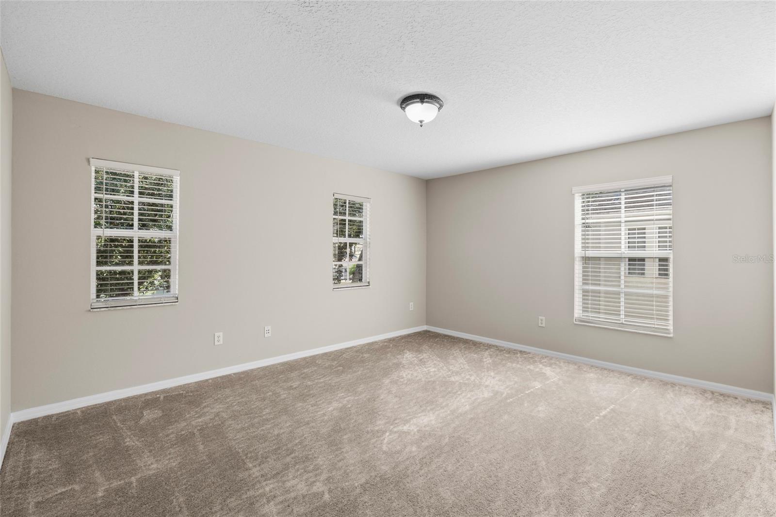 Image 32 of 61 For 5909 Grand Loneoak Lane