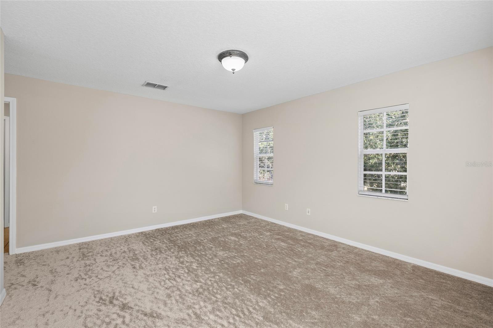 Image 33 of 61 For 5909 Grand Loneoak Lane