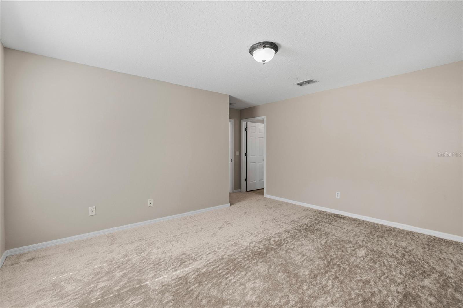 Image 34 of 61 For 5909 Grand Loneoak Lane