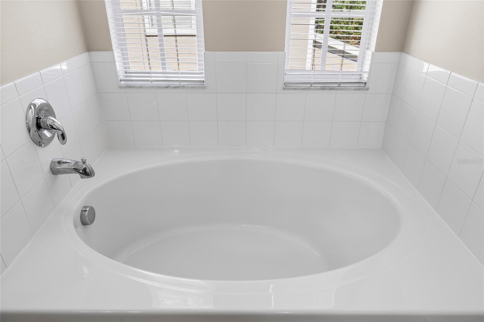 Image 38 of 61 For 5909 Grand Loneoak Lane