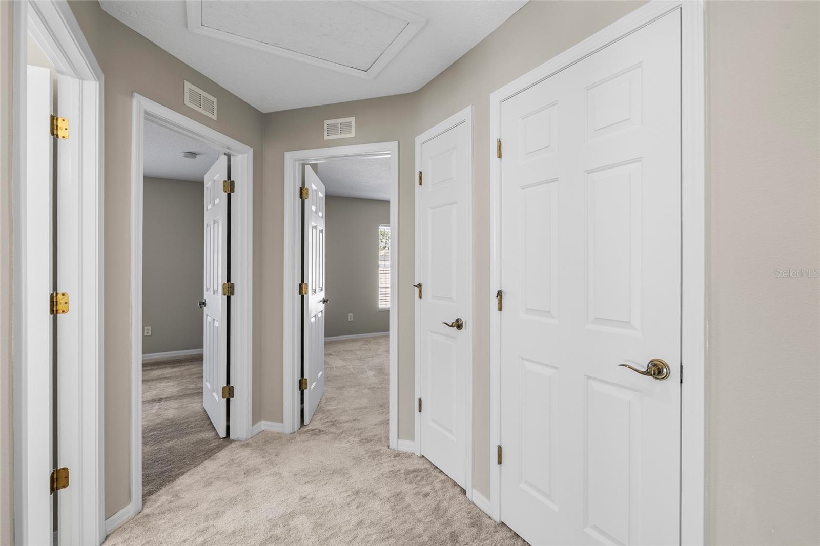 Image 40 of 61 For 5909 Grand Loneoak Lane