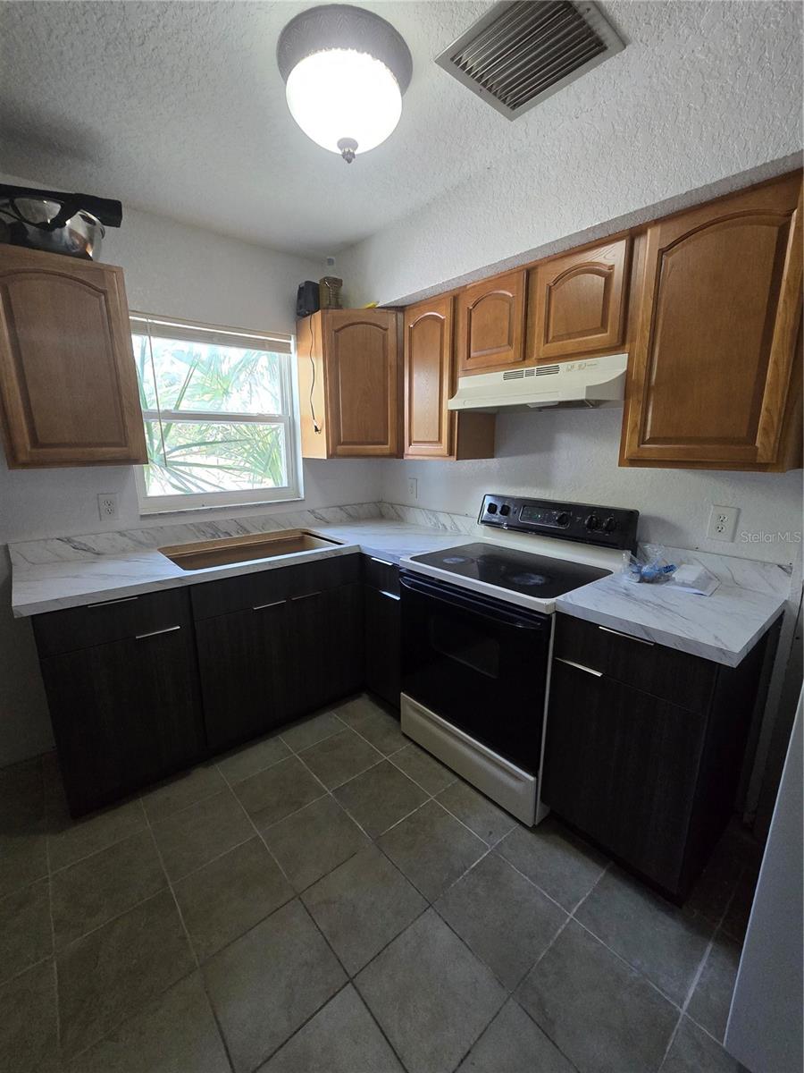 Image 4 of 9 For 773 9th Street E