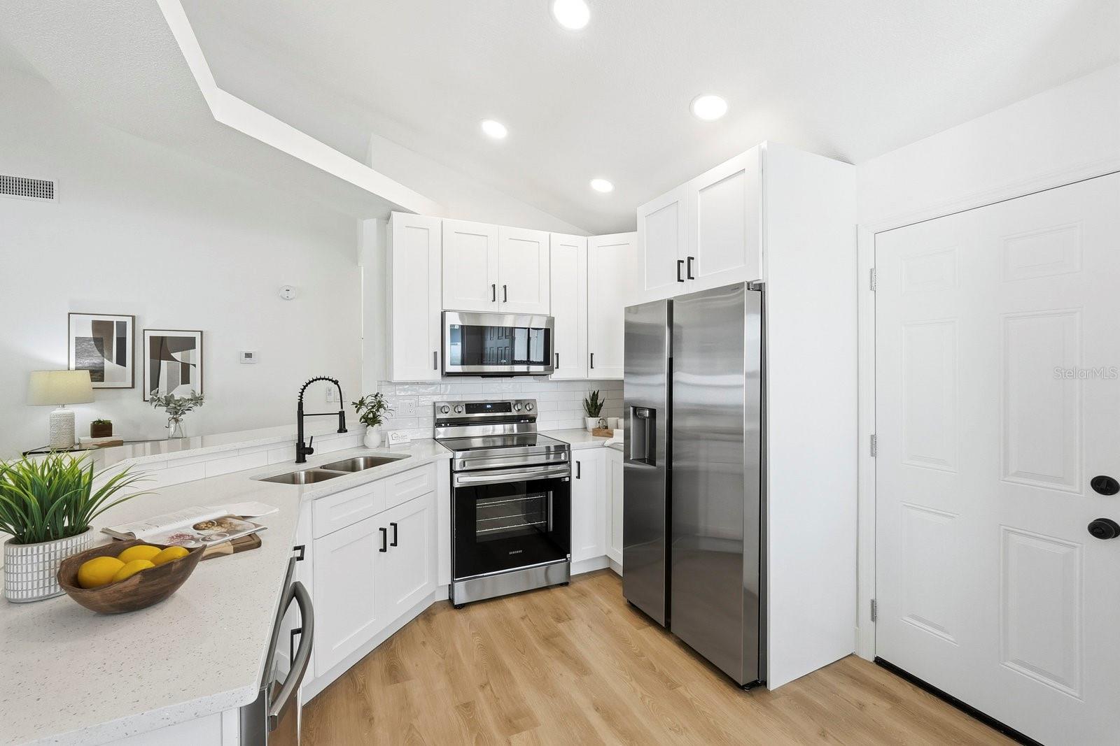 Image 7 of 27 For 12717 Dunhill Drive