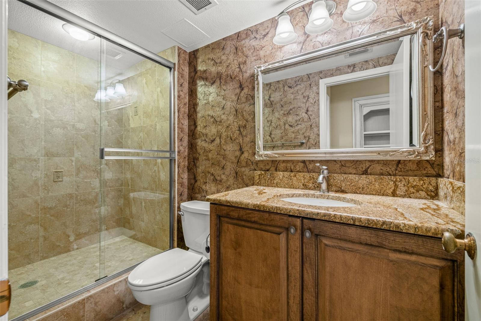 Image 27 of 60 For 6 Belleview Boulevard 801